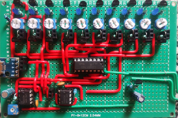 1 bit monophonic music synth.
Sintetizador de música monofónico de 1 bit.